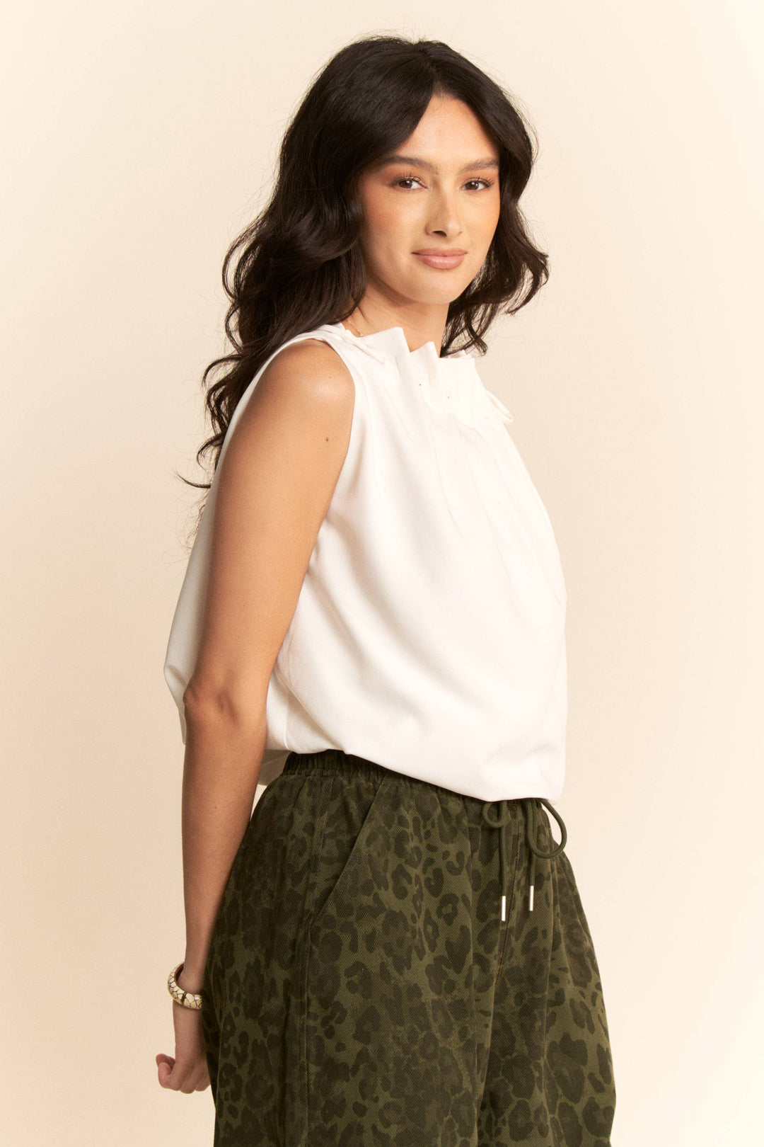 WHITE SOLID SLEEVELESS COWL NECK TIE DETAIL TOP
