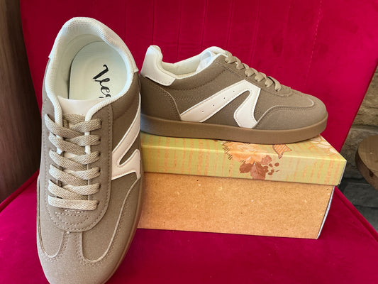 Very G Retro Brown colored shoes