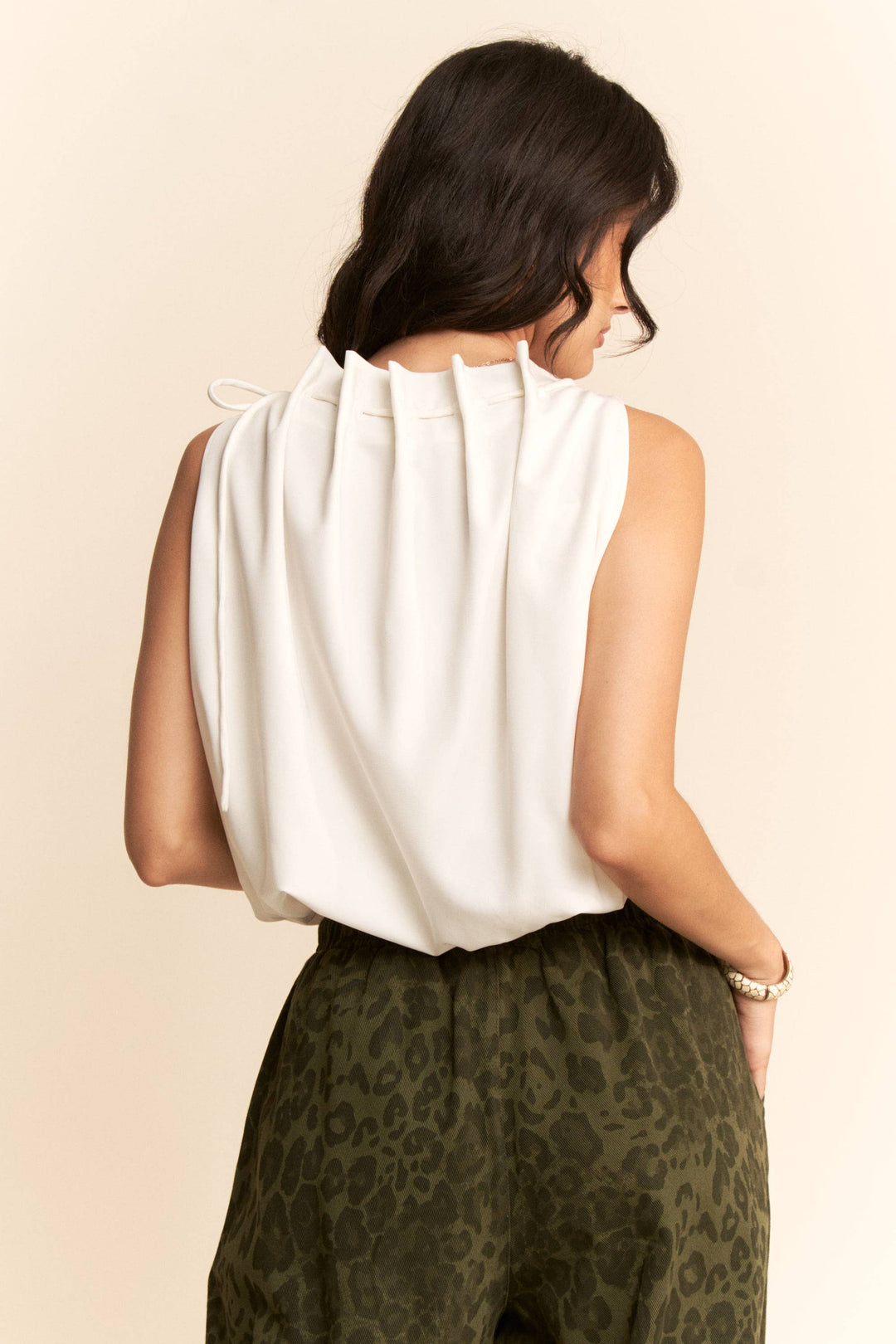WHITE SOLID SLEEVELESS COWL NECK TIE DETAIL TOP