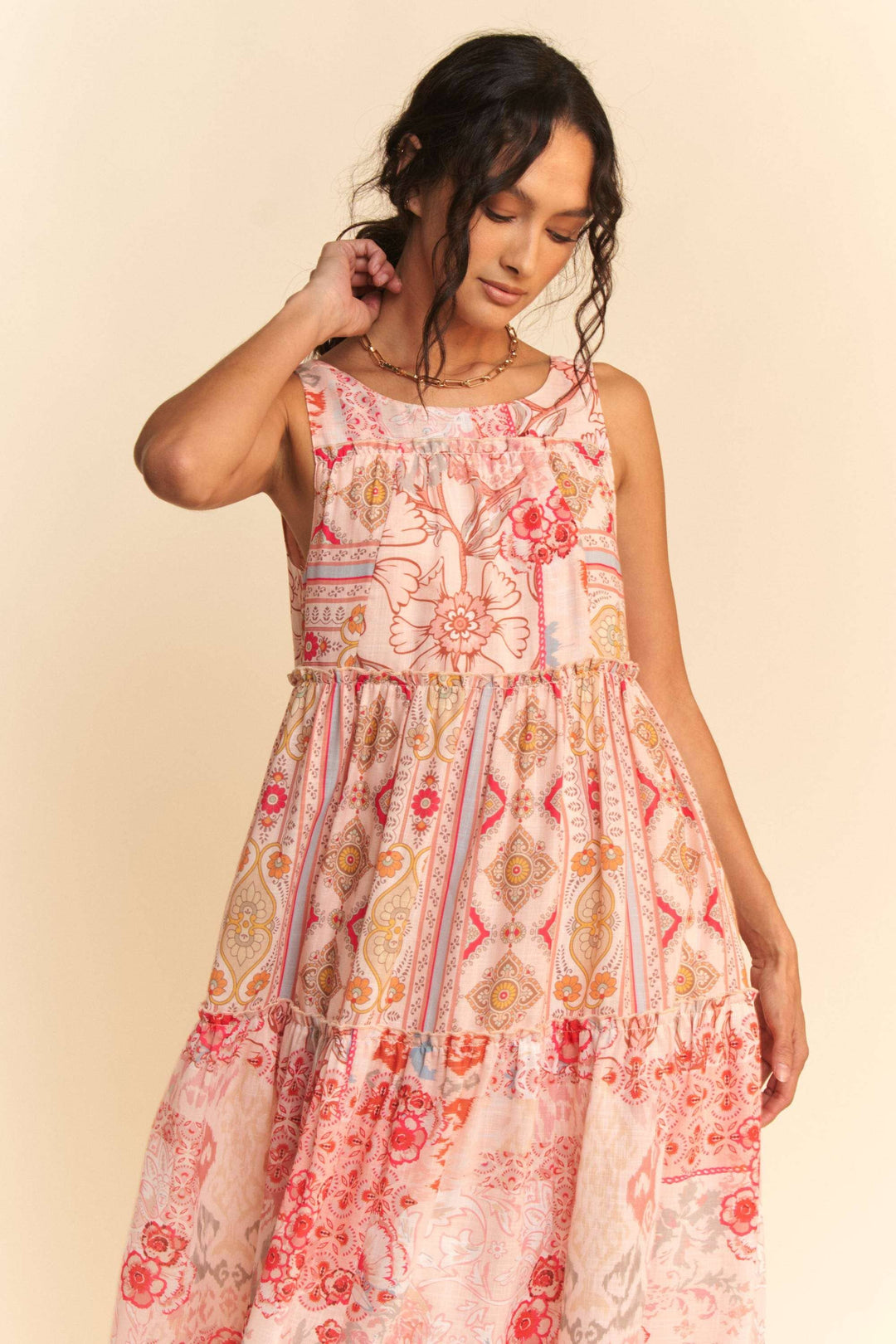 GEO FLORAL MIX SLEEVELESS TIRERED MAXI DRESS