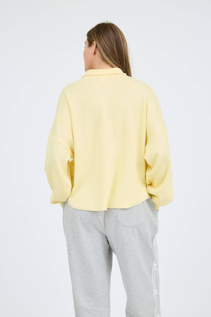 COLLARED RAW EDGE KNIT TOP