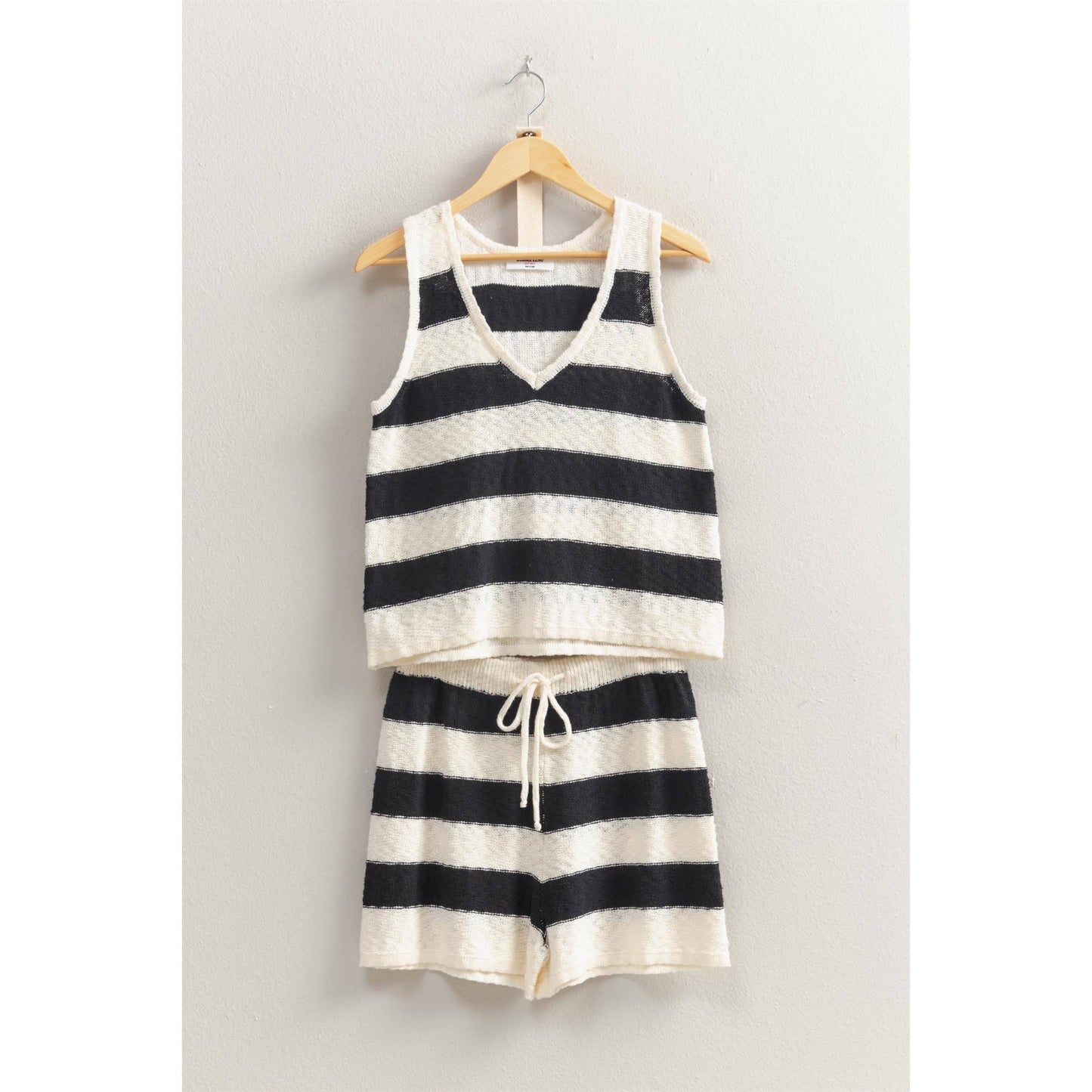 SET-Striped Sweater Top And Shorts Set